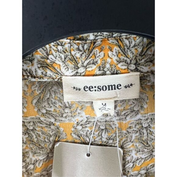 NWT ee some Womens Blouse Size M - Picture 2 of 4